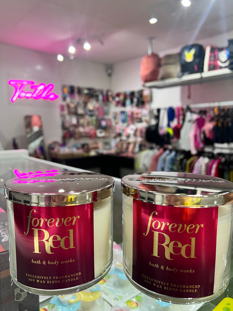 BATH&BODY WORKS SCENTED CANDLE FOREVER RED 411G.