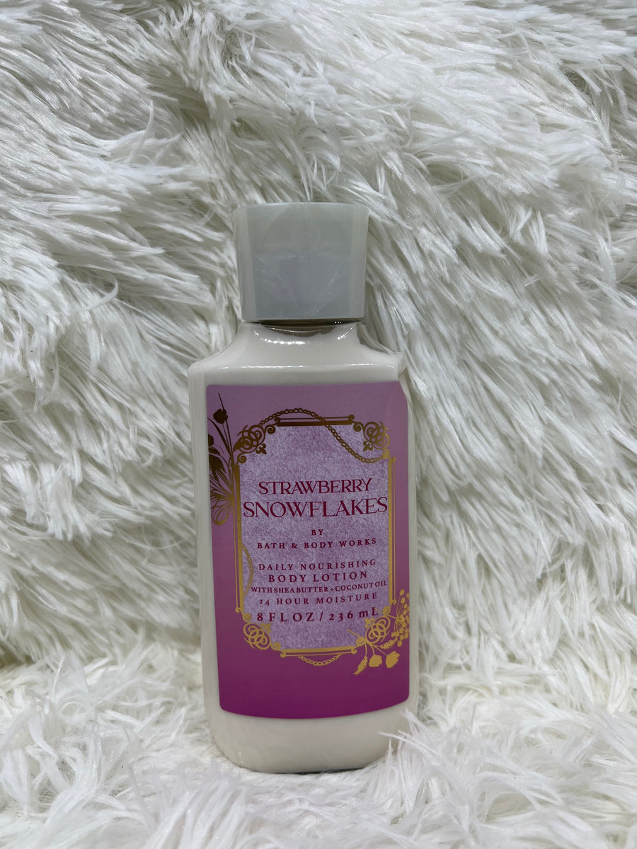 Bath & Body Works Strawberry Snowflakes Body Lotion 236mL