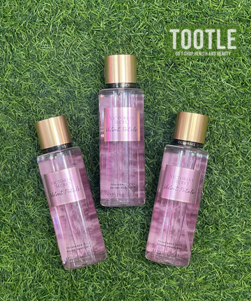 VICTORIA'S SECRET VELVET PETALS FRAGRANCE MIST 250ML.