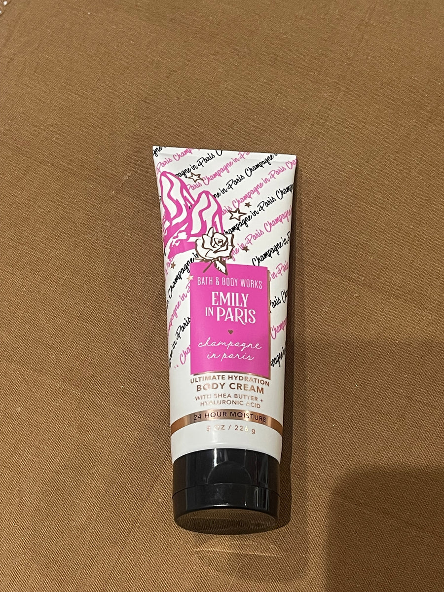 BATH &BODY WORKS EMILY IN PARIS CHAMPAGNE IN PARIS 226G.