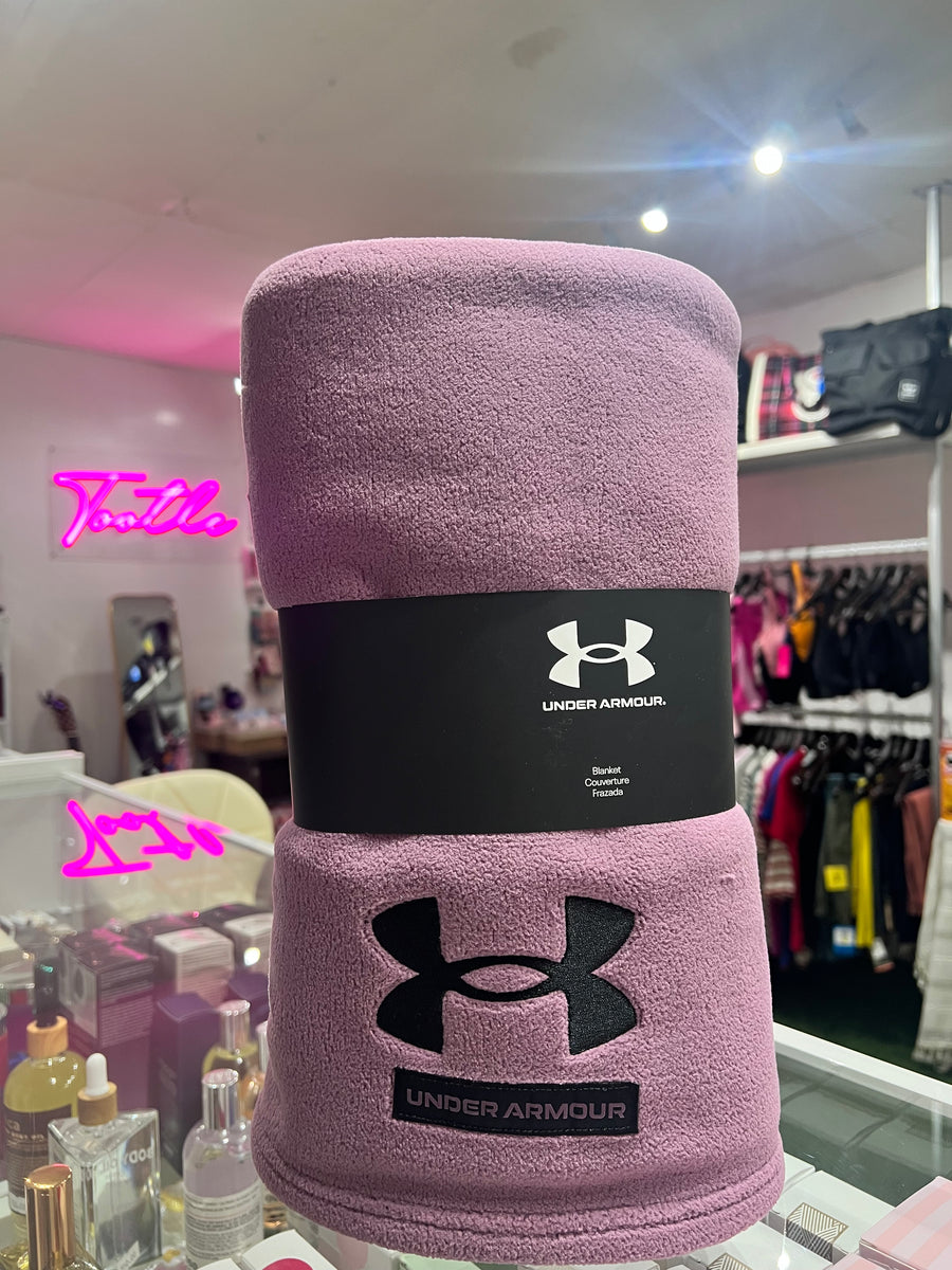 UNDER ARMOUR BLANKET