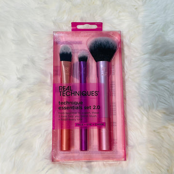 Real Techniques Essentials Set 2.0