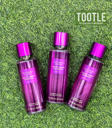 VICTORIA'S SECRET SULTRY BERRY BOURBON FRAGRANCE MIST 250ML.