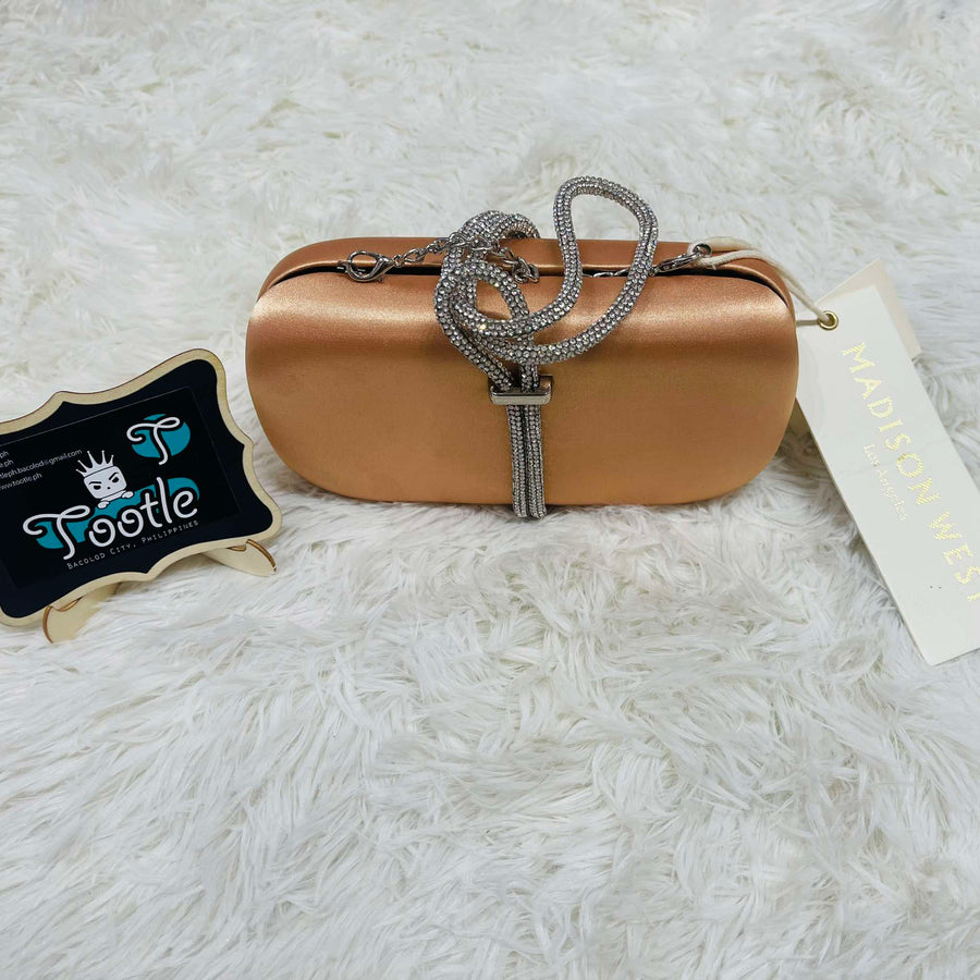 MADISON WEST Clutch Bag Oval Gold