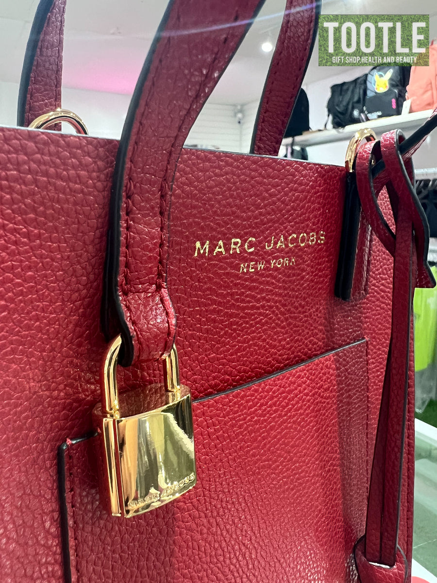 MARC JACOBS HAND BAG SAVVY RED HAND BAG