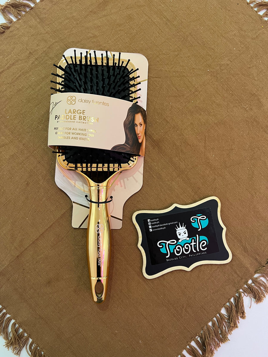 Daisy Fuentes Paddle Brush