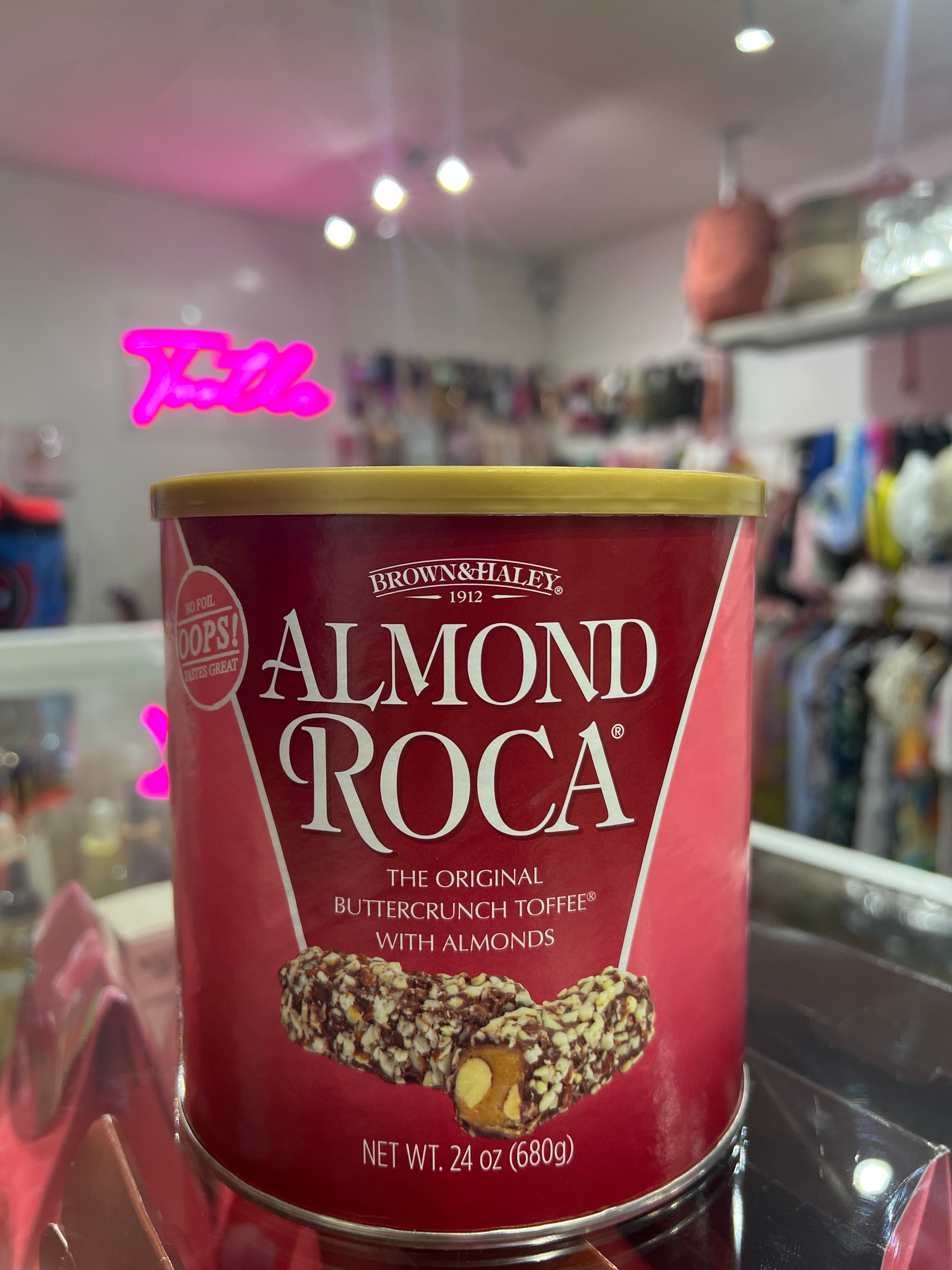 ALMOND ROCA 680G. – Tootle Gift Shop