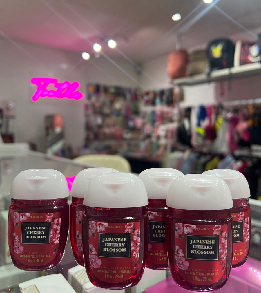 BATH&BODY WORKS JAPANESE CHERRY BLOSSOM ANTI-BAC. HAND GEL 29ML.