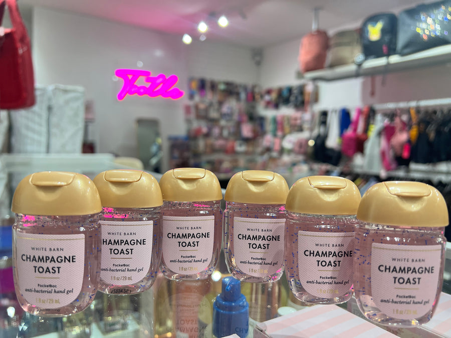 BATH&BODY WORKS CHAMPAGNE TOAST MOISTURIZING HAND SANITIZER 29ML.