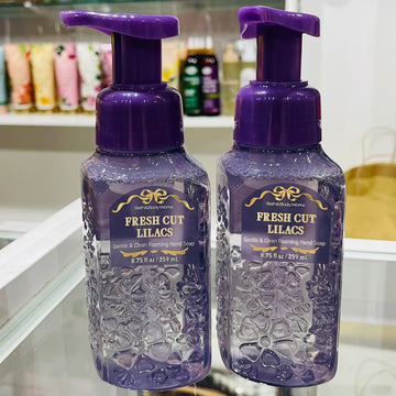 Bath & Bodyworks Fresh Cut Lilacs Foaming Hand Soap 259mL