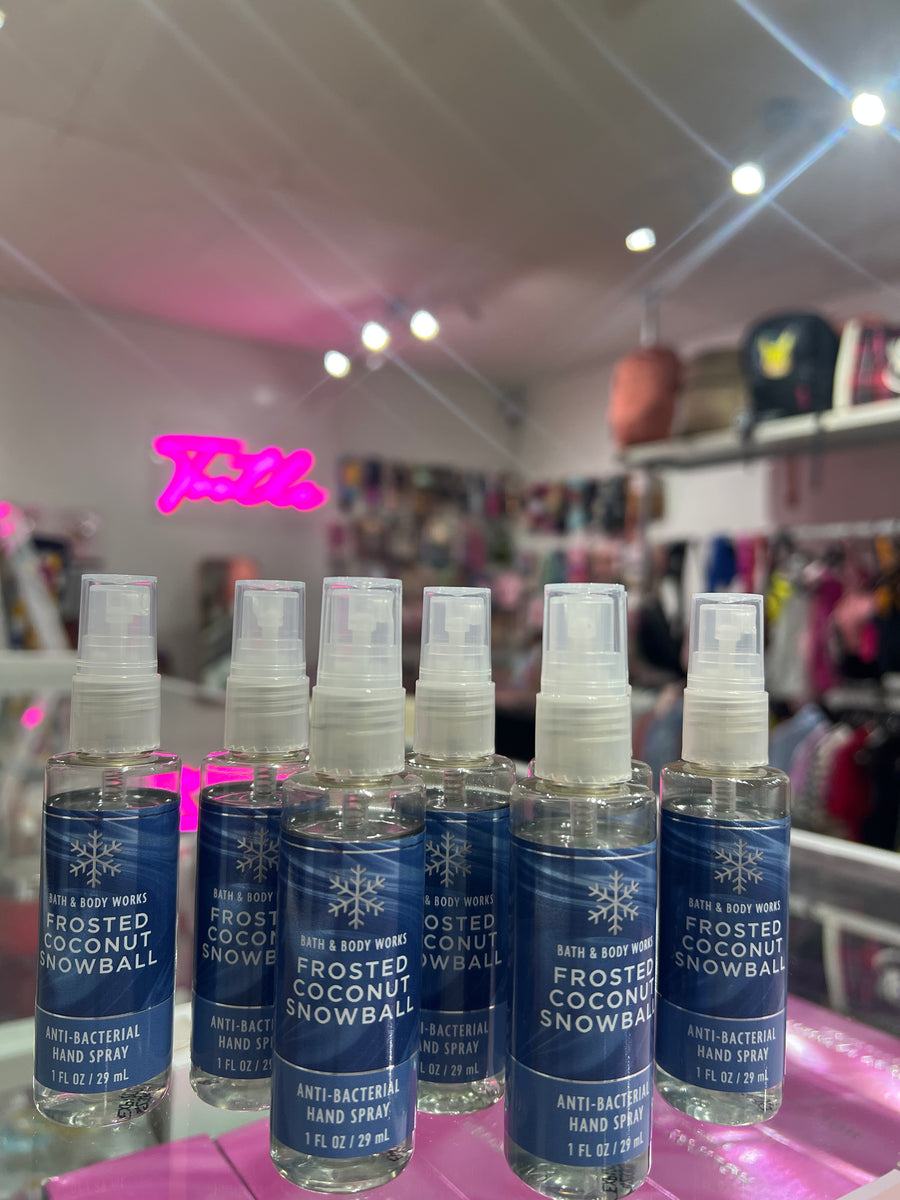 BATH&BODY WORKS FROSTED COCONUT SNOWBALL ANTI-BACTERIAL HAND SPRAY 29ML.