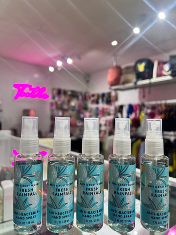 BATH&BODY WORKS FRESH RAINFALL ANTI-BACTERIAL HAND SPRAY 29ML.