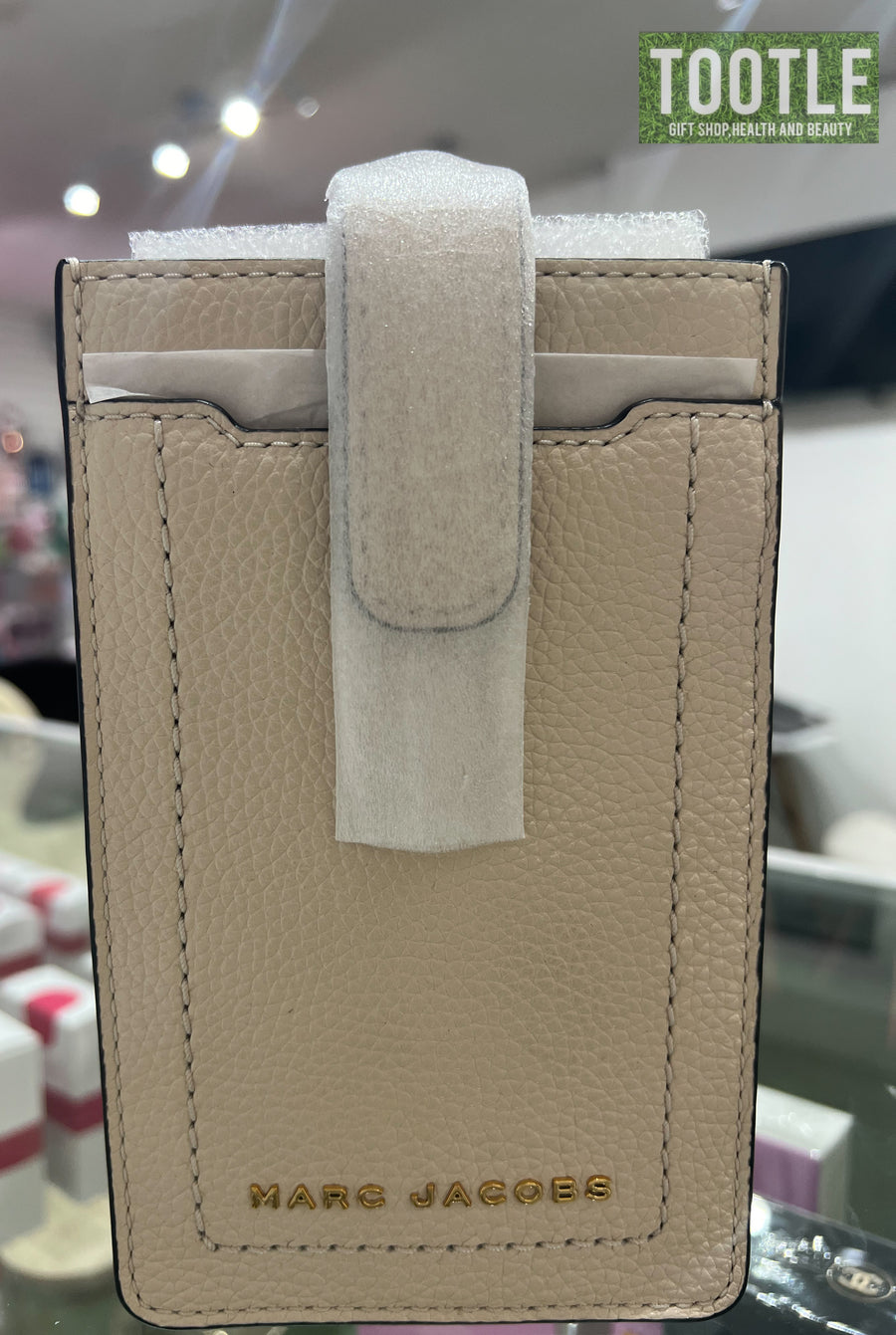 MARC JACOBS HAND BAG CREAM PHONE BAG